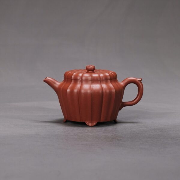 Sunflower Eight-Petal Teapot