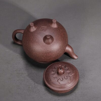 Dabin Three-Leg Ruyi Teapot