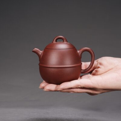 Waisted Qinquan Teapot