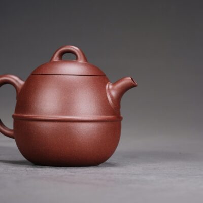 Waisted Qinquan Teapot