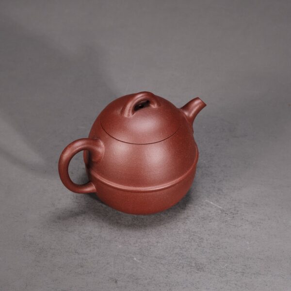 Waisted Qinquan Teapot
