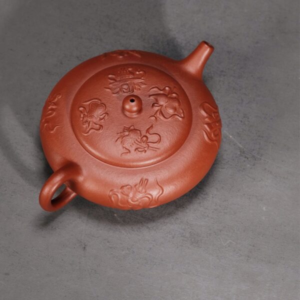 Eight Immigrants Teapot