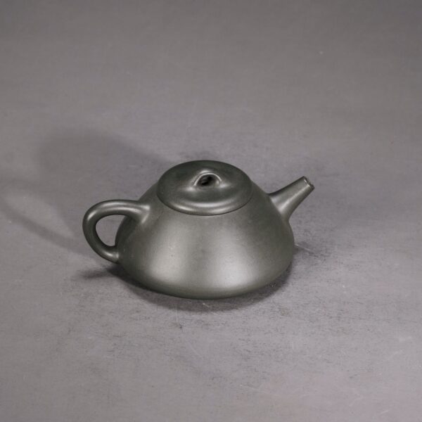 Pengnian Shi Piao Teapot
