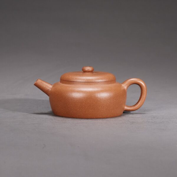 Ming Style Flat Round Teapot