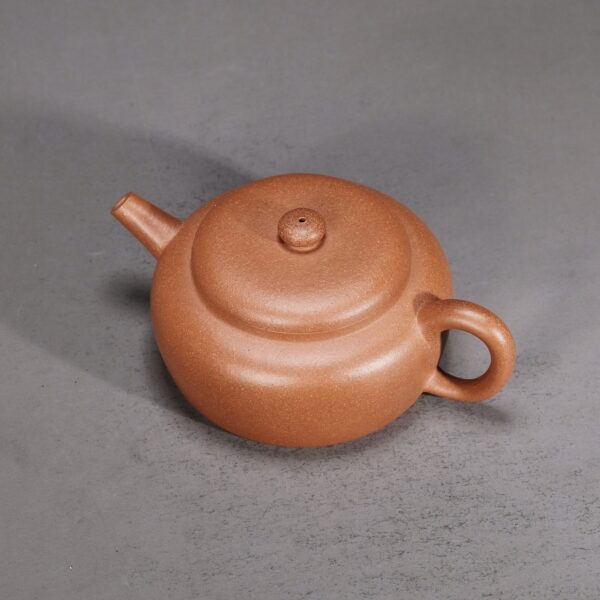 Ming Style Flat Round Teapot