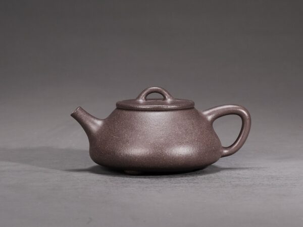 Flat Cover Shi Piao Teapot
