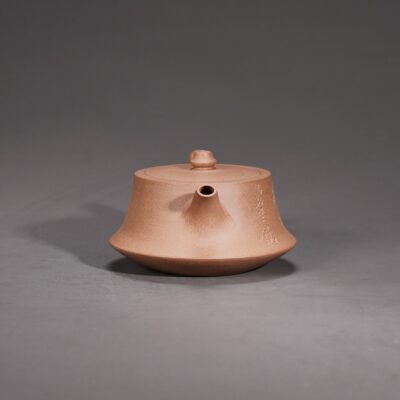 Man Sheng Pillar Base Teapot