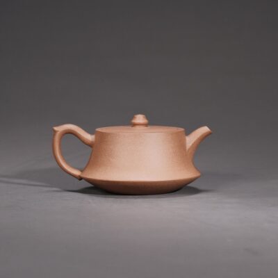 Man Sheng Pillar Base Teapot
