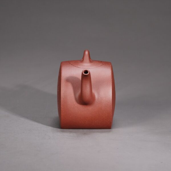 Man Sheng Crescent Moon Teapot