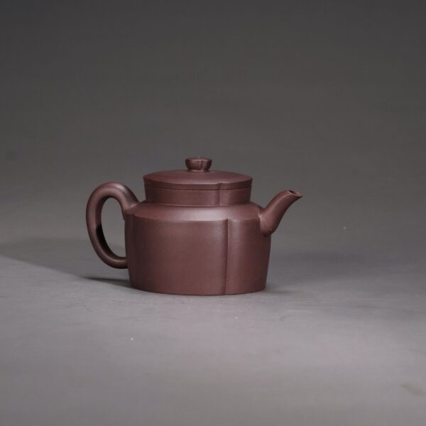 Angled Shoulder Begonia Teapot