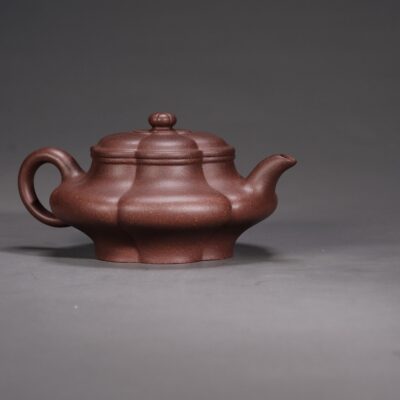 Ribbed Wide Flat Teapot
