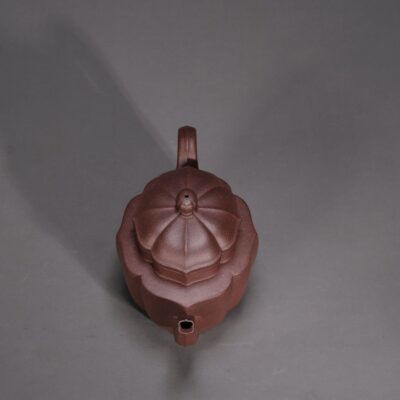 Jiang Jinhou Angled Shoulder Oval Begonia Palace Lantern • Ribbed Teapot