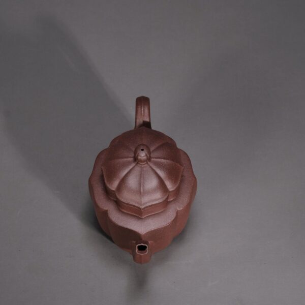 Jiang Jinhou Angled Shoulder Oval Begonia Palace Lantern • Ribbed Teapot