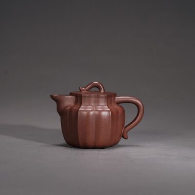 Mingyuan Heart-shaped Spout Tall Lotus • Ribbed Teapot