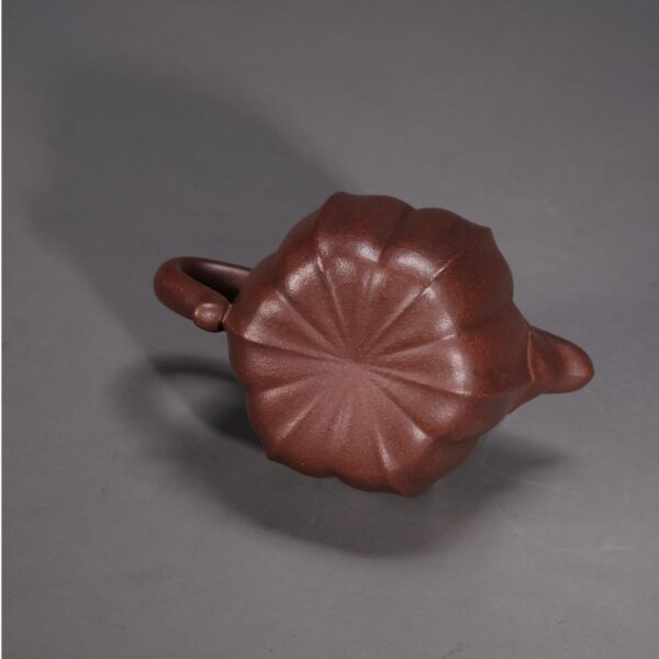 Mingyuan Heart-shaped Spout Tall Lotus • Ribbed Teapot