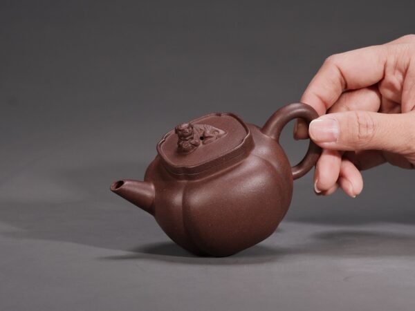 Mini Square Lion Ball Teapot