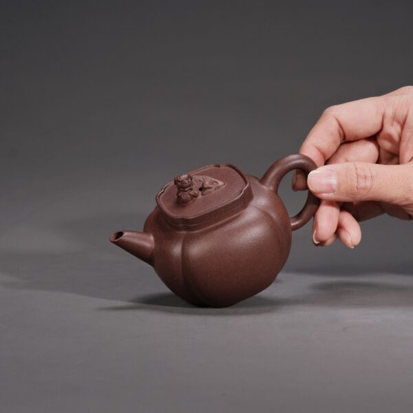 Mini Square Lion Ball Teapot