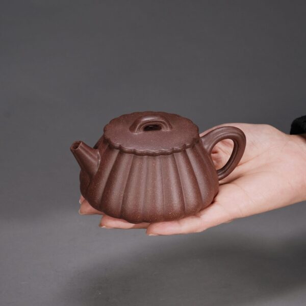 Oval Flat Cover Chrysanthemum Petal Shi Piao Teapot