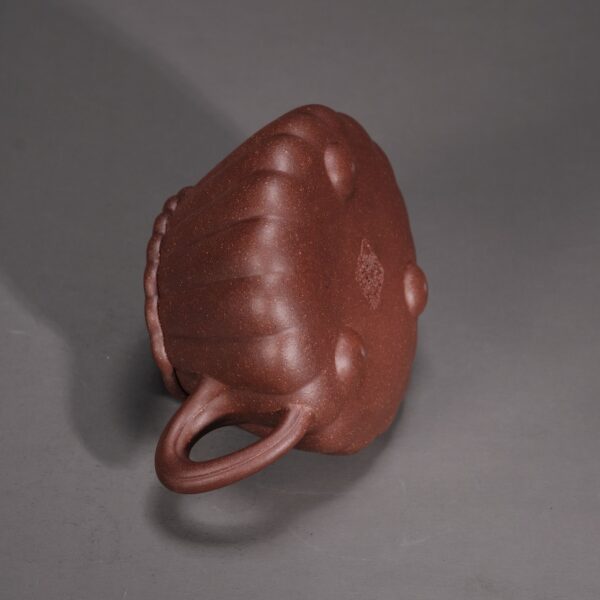 Oval Flat Cover Chrysanthemum Petal Shi Piao Teapot