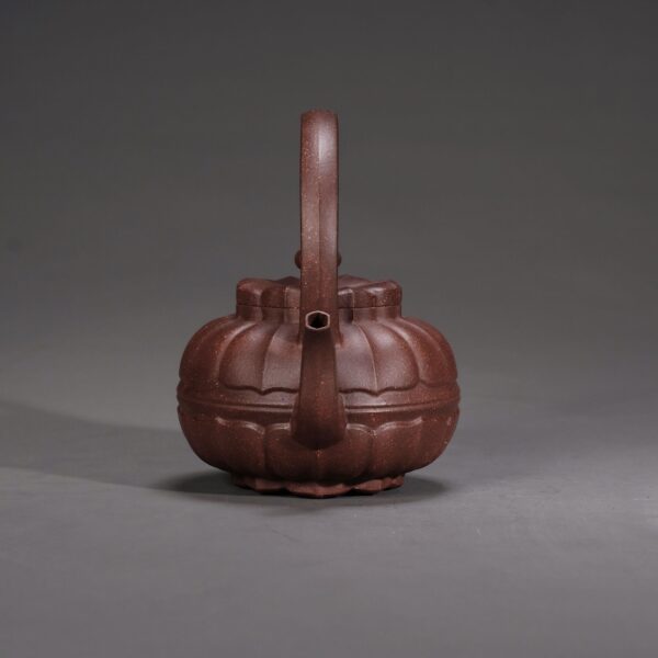 Lotus Platform Beam Teapot