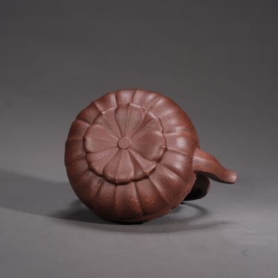 Lotus Platform Beam Teapot