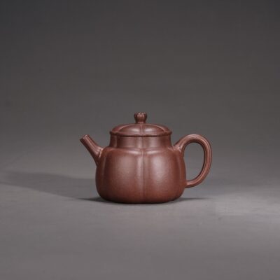 Plum Vase Teapot