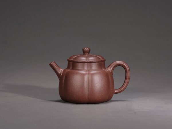 Plum Vase Teapot