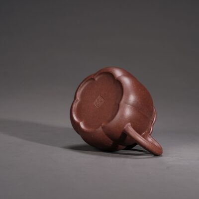 Plum Vase Teapot