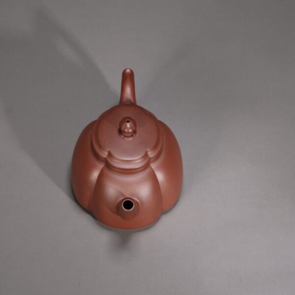 Oval Begonia Teapot