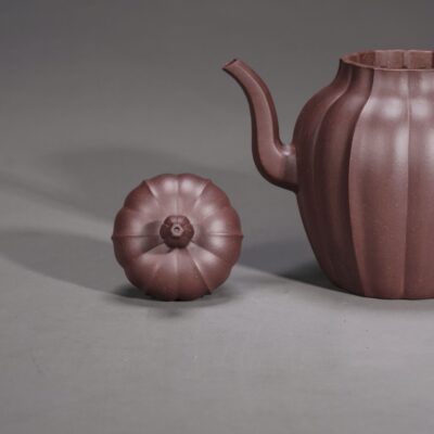 Narcissus Teapot