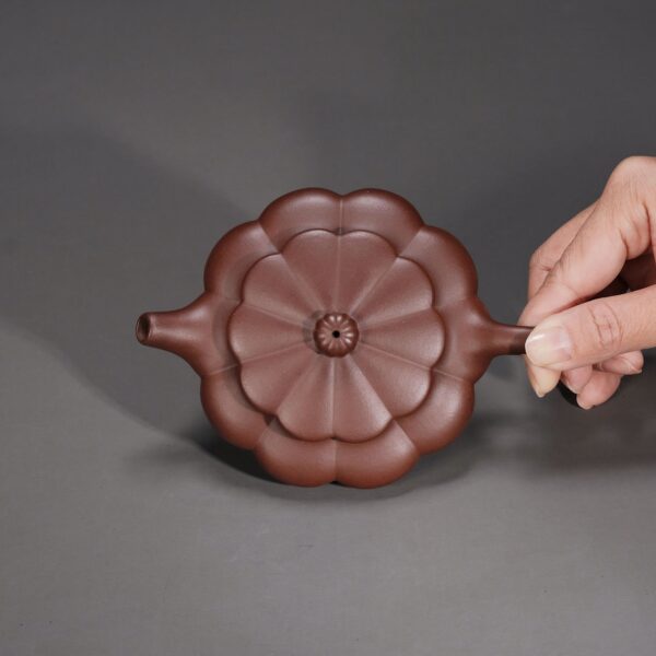 Ribbed Flat Morning Teapot