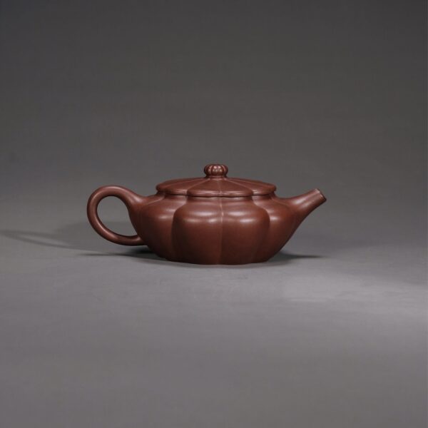 Ribbed Flat Morning Teapot