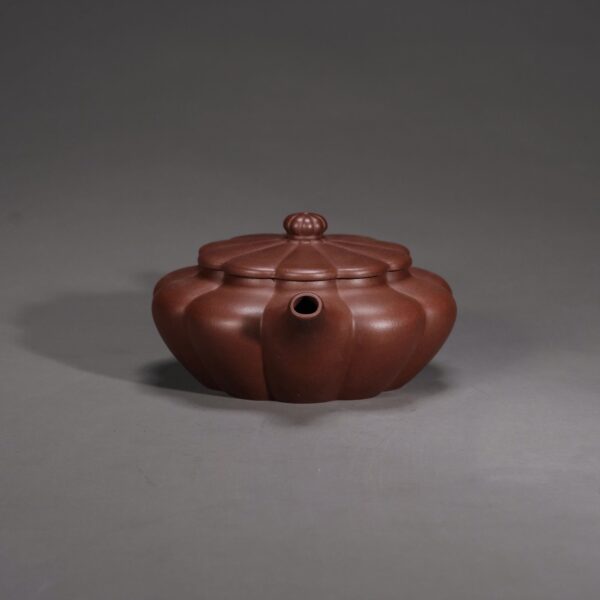 Ribbed Flat Morning Teapot