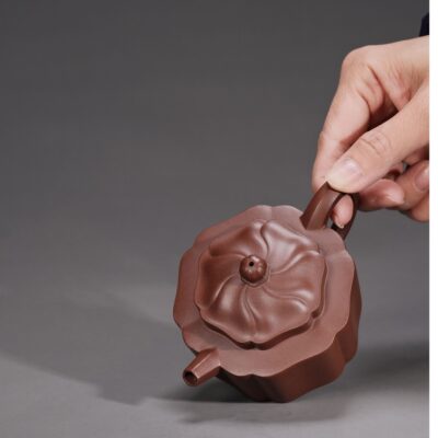 Cloud Scroll Hexagonal Teapot