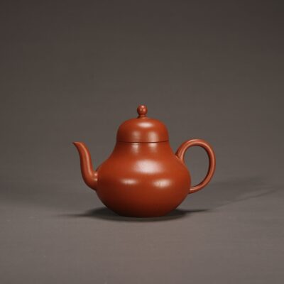 Siting Teapot