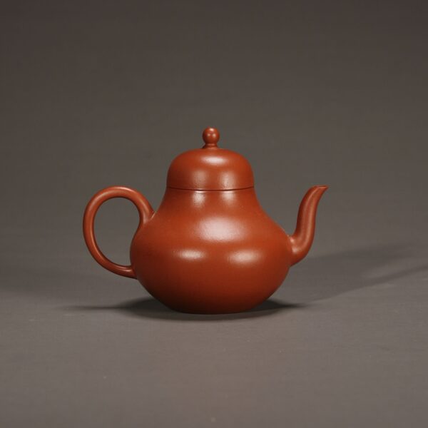 Siting Teapot