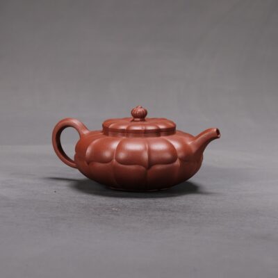 Lotus Platform Teapot