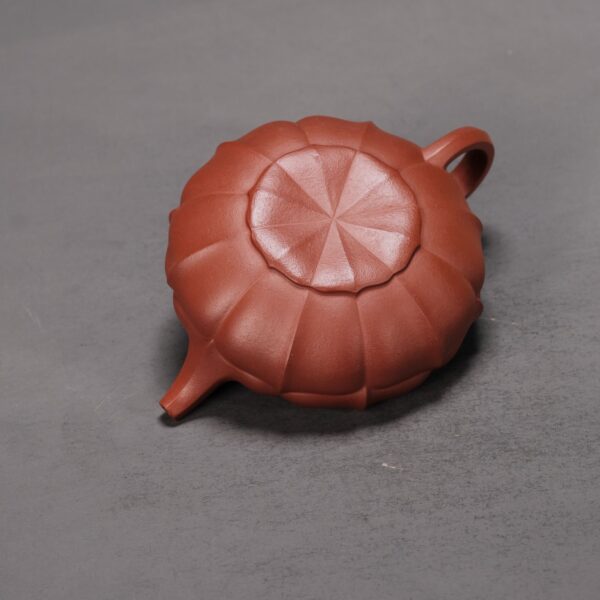 Lotus Platform Teapot